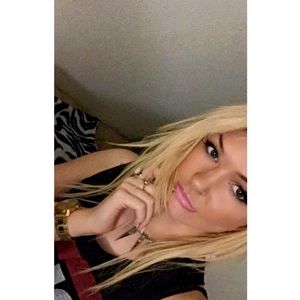 Meet your Posher, Megan